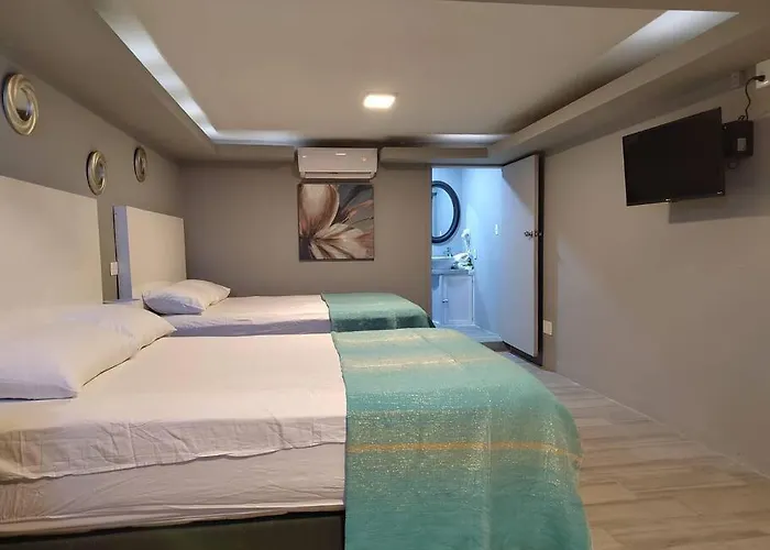 10th Ave Appartement *